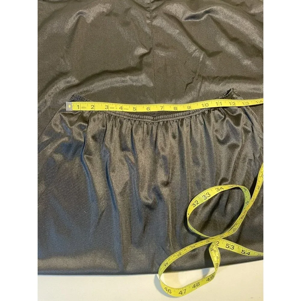 Vanity Fair Half Slip Size Medium-Large Black Nylon Lace Trim Elastic Waist VTG - Picture 4 of 7
